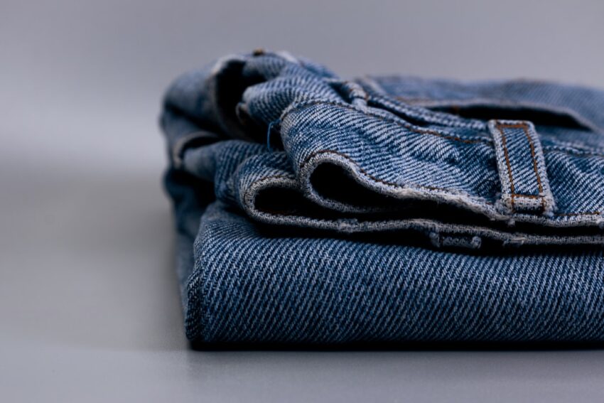 Photo jeans cut