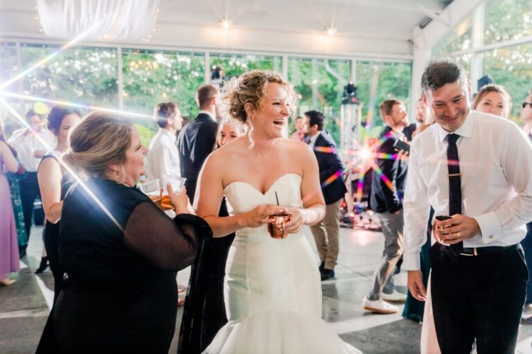 Photo wedding afterparty